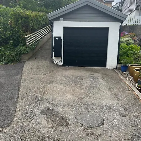 Bright And Renovated 10 Min To Apartmán