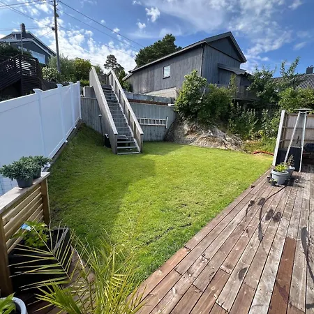 Bright And Renovated 10 Min To *